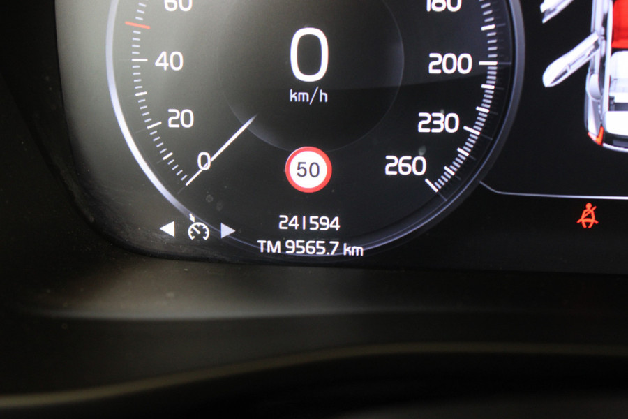 Volvo XC40 1.5 T3 Momentum Pro