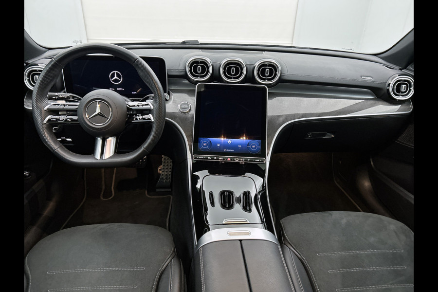 Mercedes-Benz C-Klasse Estate 300 e Business Solution AMG AMG Line | Night Pakket | Panorama Schuif-Kanteldak | Parkeerpakket met 360°-camera | Alarm Klasse 3. Inclusief 24 maanden Mercedes-Benz Certified garantie voor Europa.