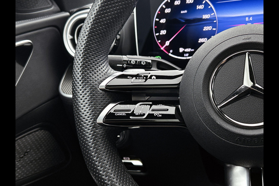 Mercedes-Benz C-Klasse Estate 300 e Business Solution AMG AMG Line | Night Pakket | Panorama Schuif-Kanteldak | Parkeerpakket met 360°-camera | Alarm Klasse 3. Inclusief 24 maanden Mercedes-Benz Certified garantie voor Europa.