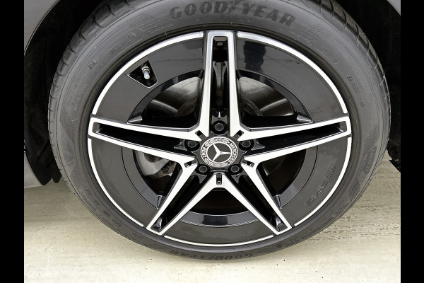 Mercedes-Benz C-Klasse Estate 300 e Business Solution AMG AMG Line | Night Pakket | Panorama Schuif-Kanteldak | Parkeerpakket met 360°-camera | Alarm Klasse 3. Inclusief 24 maanden Mercedes-Benz Certified garantie voor Europa.