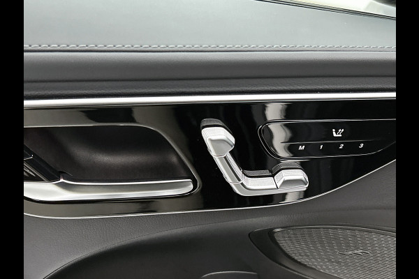Mercedes-Benz C-Klasse Estate 300 e Business Solution AMG AMG Line | Night Pakket | Panorama Schuif-Kanteldak | Parkeerpakket met 360°-camera | Alarm Klasse 3. Inclusief 24 maanden Mercedes-Benz Certified garantie voor Europa.