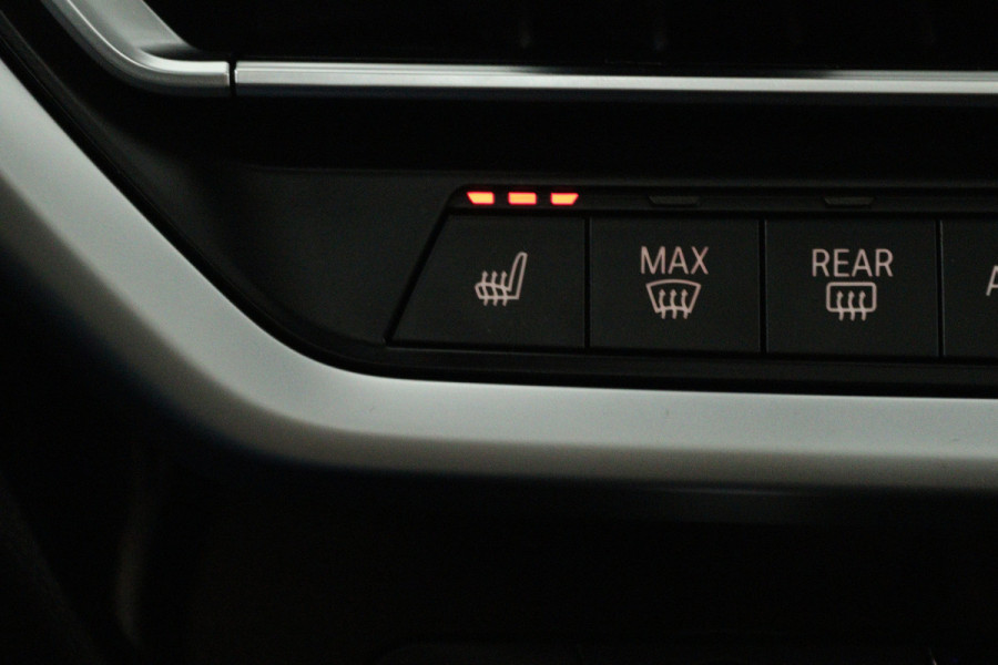 BMW iX3 High Executive 80 kWh (PANORAMADAK, CAMERA, STOEL/STUUR VERWARMING, ELEKTR STOELEN)