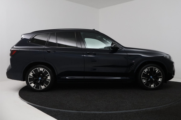 BMW iX3 High Executive 80 kWh (PANORAMADAK, CAMERA, STOEL/STUUR VERWARMING, ELEKTR STOELEN)