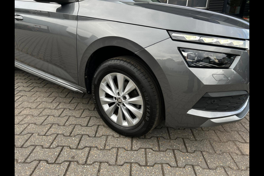 Škoda Kamiq 1.5 TSI ACT Business Edition, Camera, carplay, trekhaak afneembaar, stoelverwarming