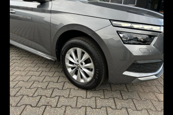 Škoda Kamiq 1.5 TSI ACT Business Edition, Camera, carplay, trekhaak afneembaar, stoelverwarming