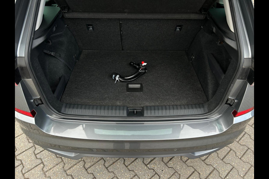 Škoda Kamiq 1.5 TSI ACT Business Edition, Camera, carplay, trekhaak afneembaar, stoelverwarming