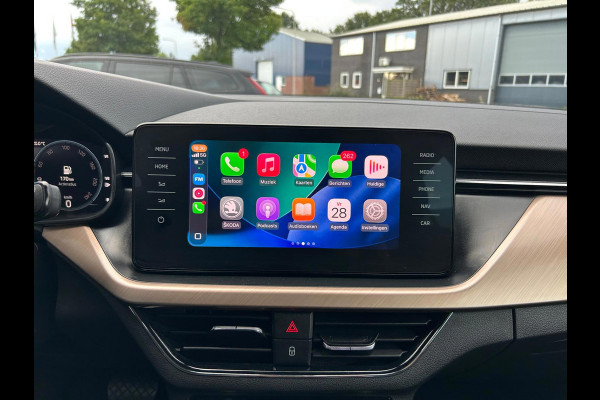 Škoda Kamiq 1.5 TSI ACT Business Edition, Camera, carplay, trekhaak afneembaar, stoelverwarming