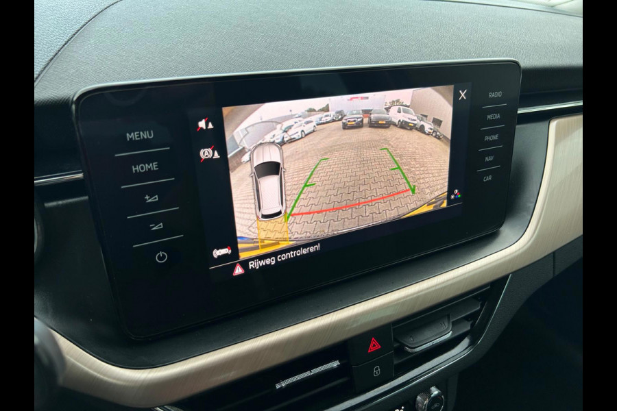 Škoda Kamiq 1.5 TSI ACT Business Edition, Camera, carplay, trekhaak afneembaar, stoelverwarming
