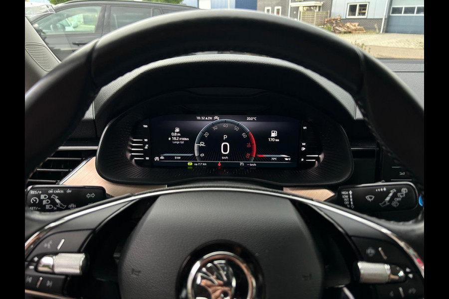 Škoda Kamiq 1.5 TSI ACT Business Edition, Camera, carplay, trekhaak afneembaar, stoelverwarming