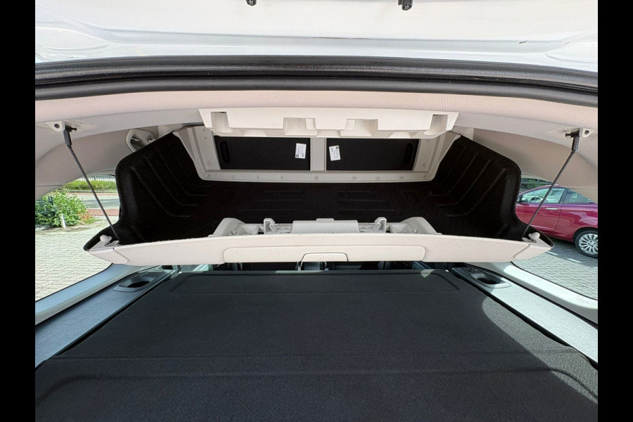 Citroën Berlingo 1.2 PureTech Shine WEINIG KM! NIEUW!
