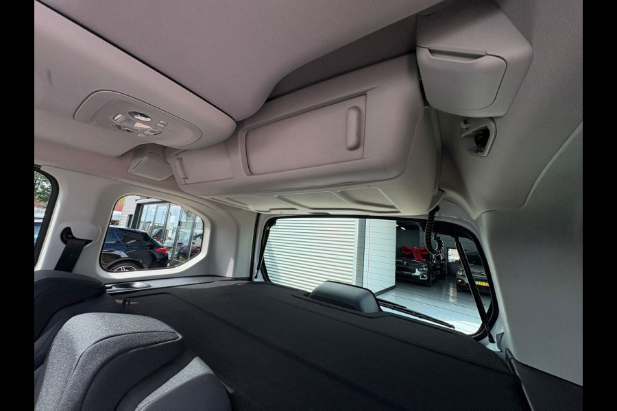 Citroën Berlingo 1.2 PureTech Shine WEINIG KM! NIEUW!