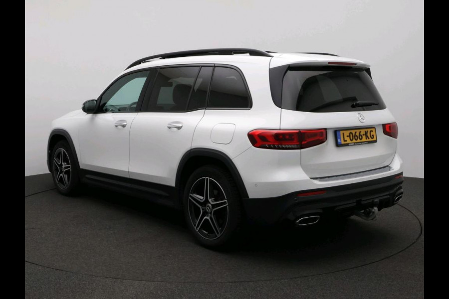 Mercedes-Benz Glb 180 Business Solution AMG AMG Line | Night Pakket | Panorama Schuif-Kanteldak | Parkeerpakket met achteruitrijcamera | Stoelverwarming. Inclusief 24 maanden MB Certified garantie voor Europa.