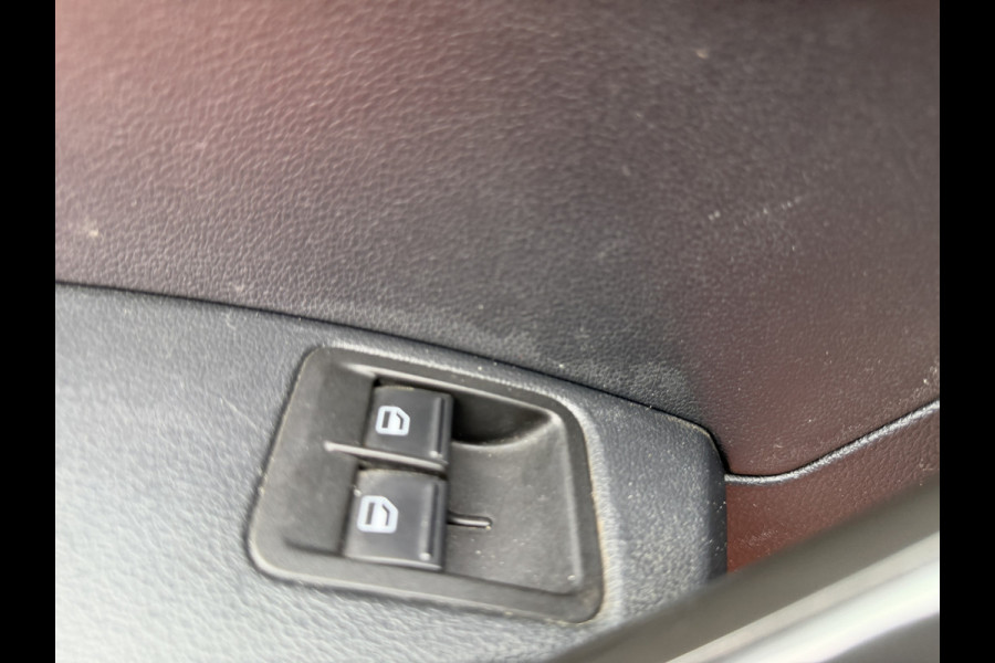 Volkswagen Caddy 2.0 TDI 102 PK Euro 6 L1H1 Trekhaak/cruise control/navigatie systeem