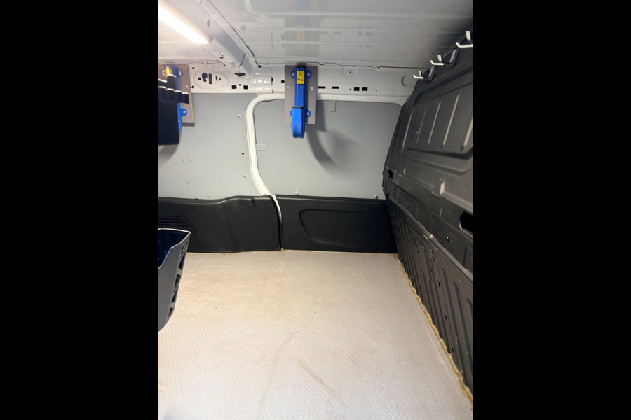 Opel Combo L2H1 Servicewagen 1.5D 100pk Edition, Sortimo inrichting, Groot scherm/navigatie, Trekhaak, RIJKLAARPRIJS!