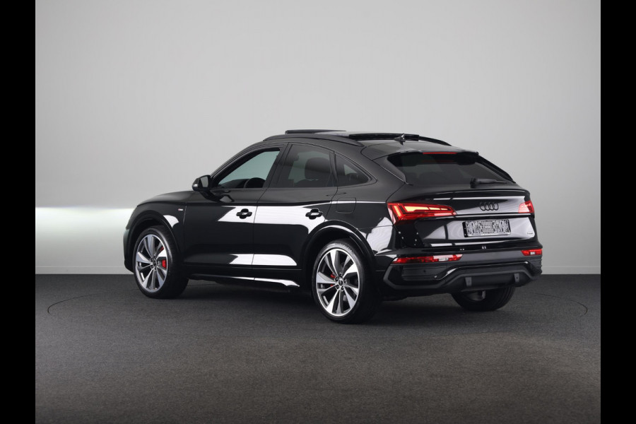 Audi Q5 Sportback 55 TFSI e S edition Competition 367pk | Private Lease € 994,- per maand |  Panoramadak | Trekhaak | Head up Display | B&O Premium Audio | Verlengde garantie | S-line interieur