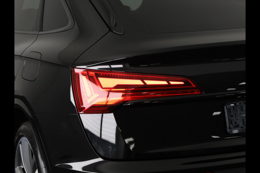 Audi Q5 Sportback 55 TFSI e S edition Competition 367pk | Private Lease € 994,- per maand |  Panoramadak | Trekhaak | Head up Display | B&O Premium Audio | Verlengde garantie | S-line interieur