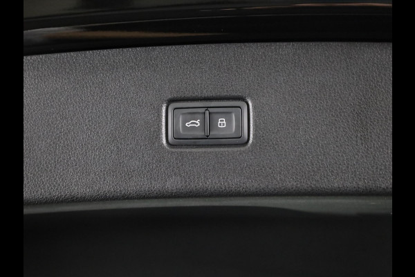 Audi Q5 Sportback 55 TFSI e S edition Competition 367pk | Private Lease € 994,- per maand |  Panoramadak | Trekhaak | Head up Display | B&O Premium Audio | Verlengde garantie | S-line interieur