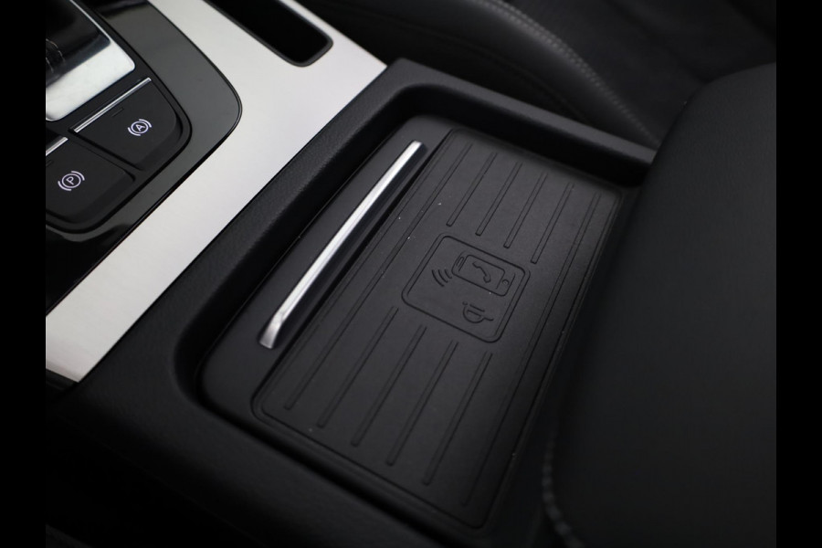 Audi Q5 Sportback 55 TFSI e S edition Competition 367pk | Private Lease € 994,- per maand |  Panoramadak | Trekhaak | Head up Display | B&O Premium Audio | Verlengde garantie | S-line interieur