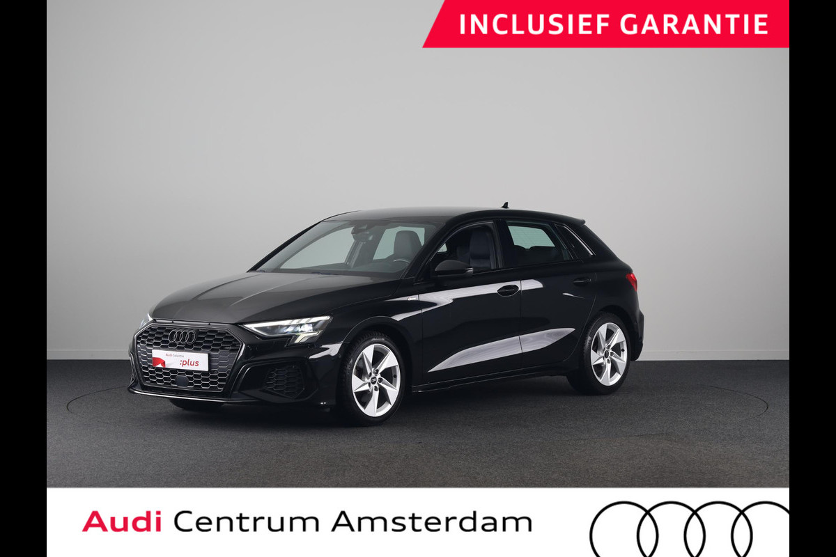 Audi A3 Sportback 30 TFSI S edition 110PK | S-line in & exterieur | Trekhaak | Stoelverwarming |