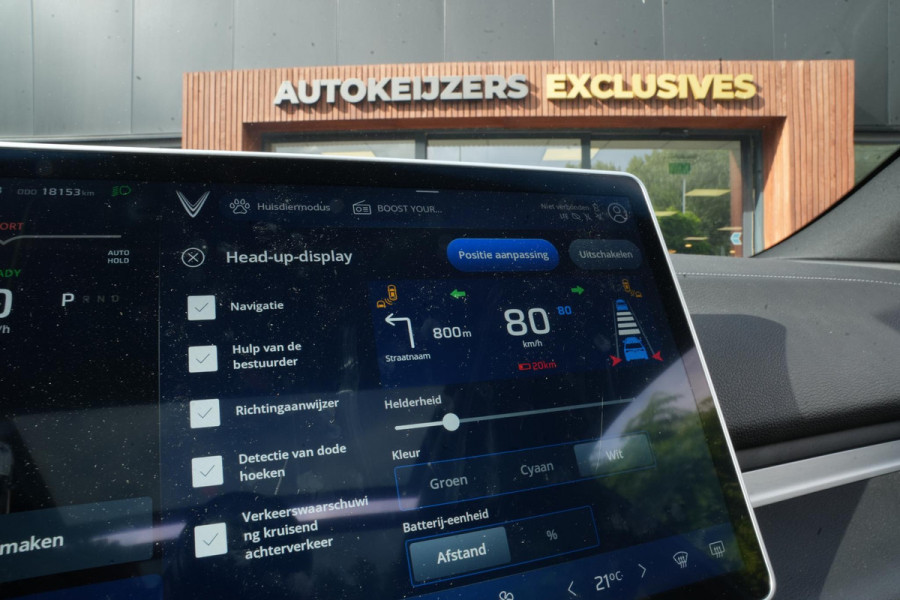 BYD SEAL U VinFAST Plus 87.7 kWh Apple carplay Cruise control adaptief DAB Mistlampen voor Bots waarschuwing Stuurwielverw.