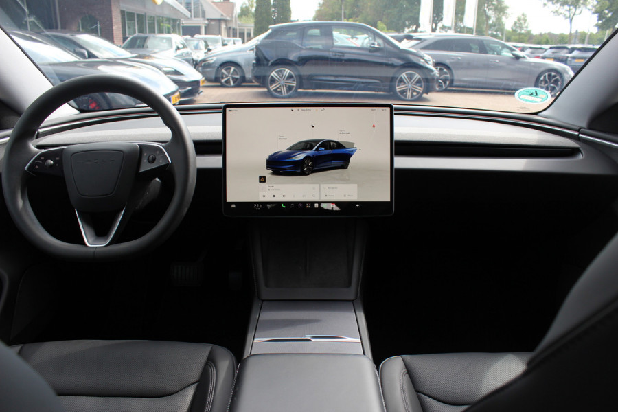 Tesla Model 3 RWD 60 kWh / Autopilot 4 / 4season banden / Panoramadak / Camera / Leder / 18'' / Navigatie / Stoelverwarming