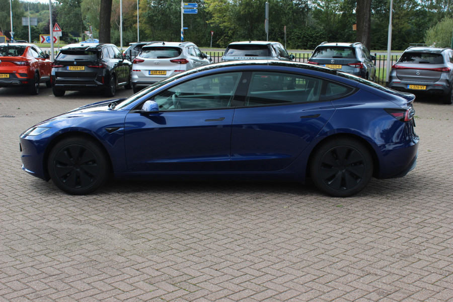 Tesla Model 3 RWD 60 kWh / Autopilot 4 / 4season banden / Panoramadak / Camera / Leder / 18'' / Navigatie / Stoelverwarming