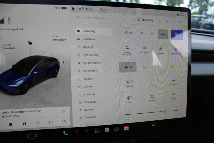 Tesla Model 3 RWD 60 kWh / Autopilot 4 / 4season banden / Panoramadak / Camera / Leder / 18'' / Navigatie / Stoelverwarming