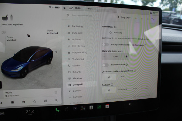 Tesla Model 3 RWD 60 kWh / Autopilot 4 / 4season banden / Panoramadak / Camera / Leder / 18'' / Navigatie / Stoelverwarming