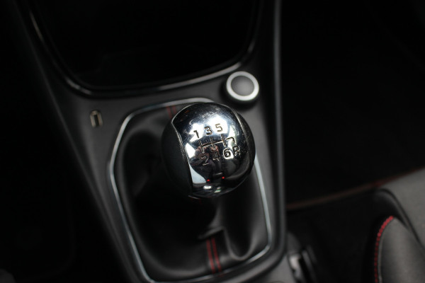 Ford Puma 1.0 EcoBoost Hybrid ST-Line / CarPlay / Parkeerhulp achter / 17'' / Virtual Cockpit / DAB / Cruise Control