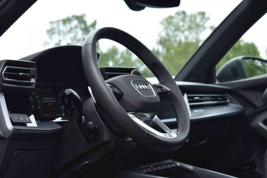 Audi A3 Sportback 35 TFSI 3X S-Line Pano Keyless Sonos Camera
