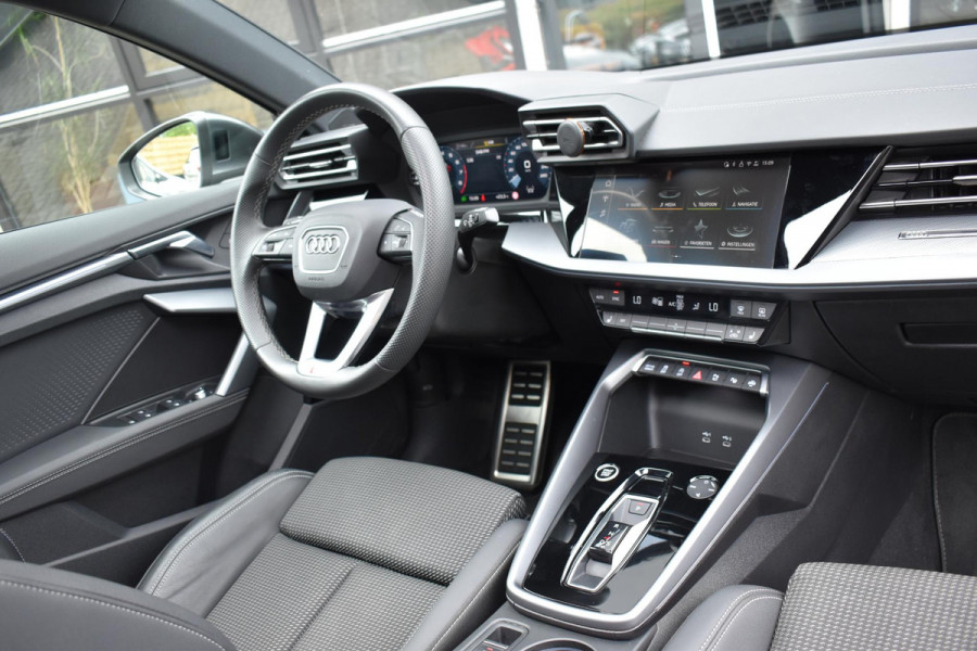 Audi A3 Sportback 35 TFSI 3X S-Line Pano Keyless Sonos Camera