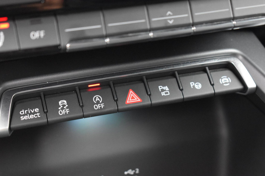 Audi A3 Sportback 35 TFSI 3X S-Line Pano Keyless Sonos Camera