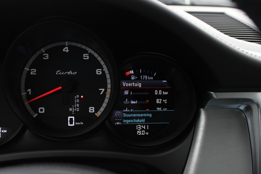Porsche Macan 2.9 Turbo / Panoramadak / 360Camera / Standkachel / Luchtvering / Adaptieve Stoelen / Keyless / 21'' / Matrix LED / Bose / Sportdesign / Ventilatie+Verwarming / Dodehoek / DAB / ACC