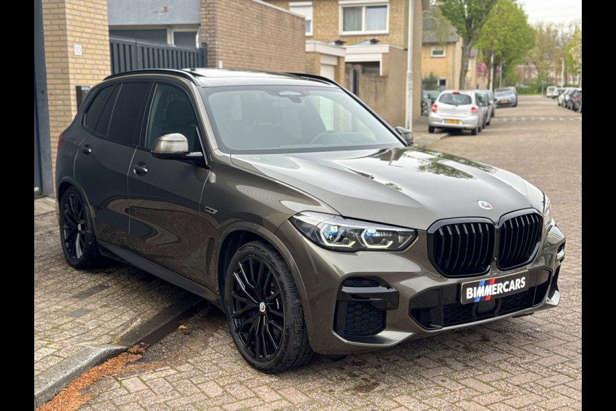 BMW X5 XDrive45e M Pakket | B&W | Laser | Pano | HUD | 360 | DriveAssist | Individuel 50Jahre Edition | Manhattan|