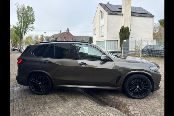 BMW X5 XDrive45e M Pakket | B&W | Laser | Pano | HUD | 360 | DriveAssist | Individuel 50Jahre Edition | Manhattan|
