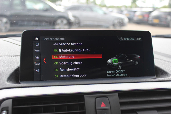 BMW 2 Serie Cabrio 220i High Exe. M Sport / 54.228 km/ NL Auto / Leder / CarPlay / Parkeerhulp V+A / 18'' / Windscherm / Sportstoelen / Stoelverwarming / DAB / Cruise Control