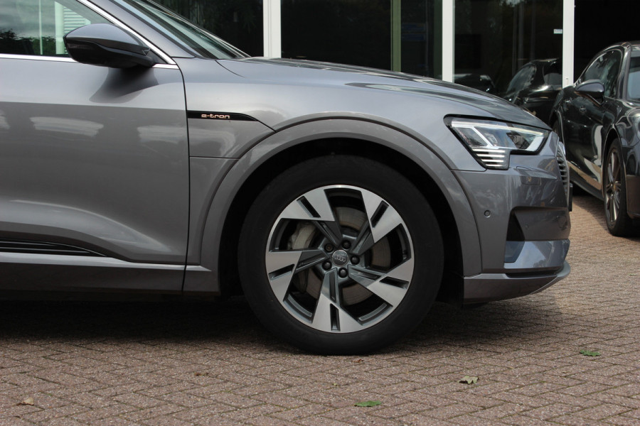 Audi e-tron e-tron 55 quattro advanced Pro Line Plus 95 kWh / SoH 95,6 % / Trekhaak / 360Camera / Luchtvering / Keyless / 20'' / CarPlay / Stoelverwarming / Dodehoek / DAB / ACC