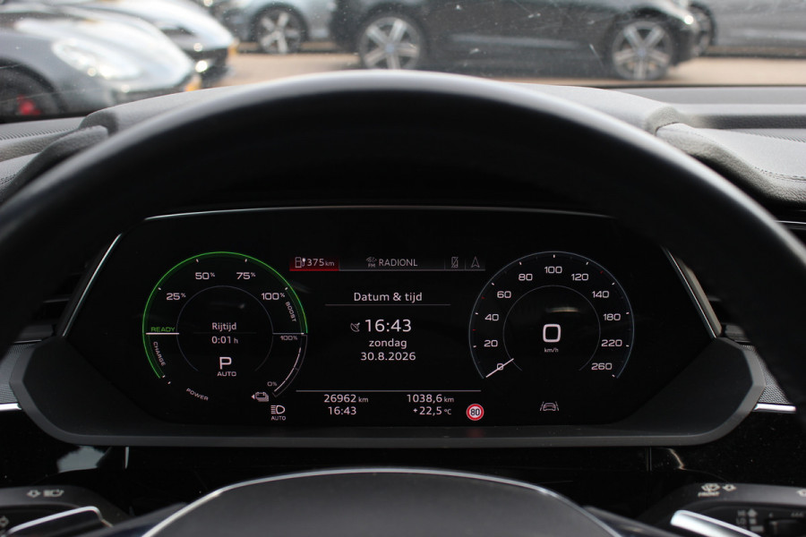 Audi e-tron e-tron 55 quattro advanced Pro Line Plus 95 kWh / SoH 95,6 % / Trekhaak / 360Camera / Luchtvering / Keyless / 20'' / CarPlay / Stoelverwarming / Dodehoek / DAB / ACC