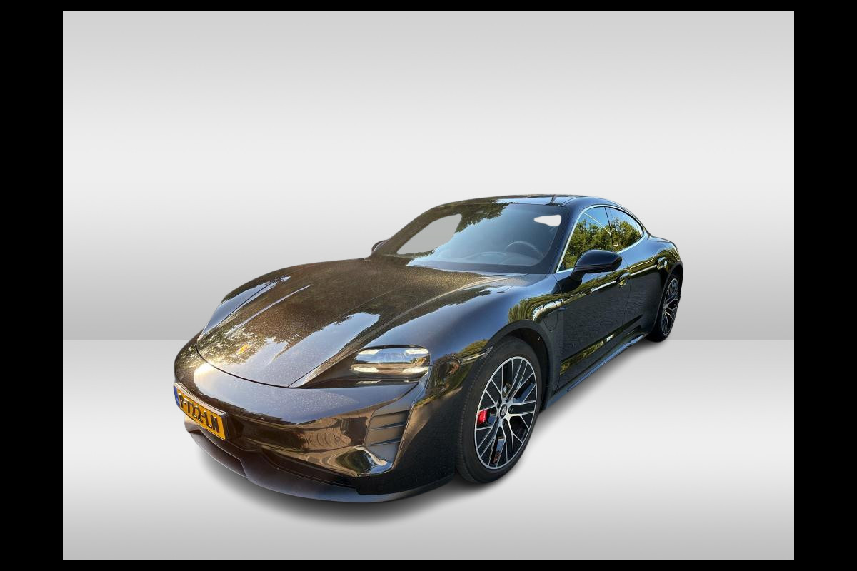 Porsche Taycan 4S Performance 84 kWh / Panoramadak / 360Camera / Head-up / Achterasbesturing / Passenger Display / Luchtvering / 20'' / Keyless / Sportdesign+Chrono / Ventilatie+Massage / Bose / Dodehoek / DAB / Cruise Control