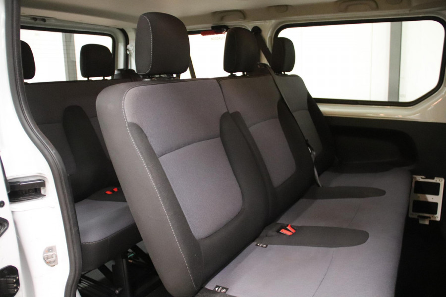 Opel Vivaro Combi 1.6 CDTI PERSONEN VERVOER 9 PERSOONS PERSONENBUS Opel Vivaro Combi 1.6 CDTI PERSONENVERVOER 9 PERSOONS PERSONENBUS