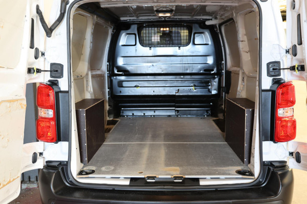 Toyota ProAce Worker 2.0 D-4D Live L2H1 LANG AUTOMAAT