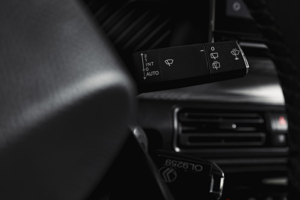 Citroën C3 Aircross 1.2 Hybrid 145PK Max 7p. | Dig. Cockpit | Cruise | PDC | Camera | NAV + App. Connect | ECC | LM 17" | 8645