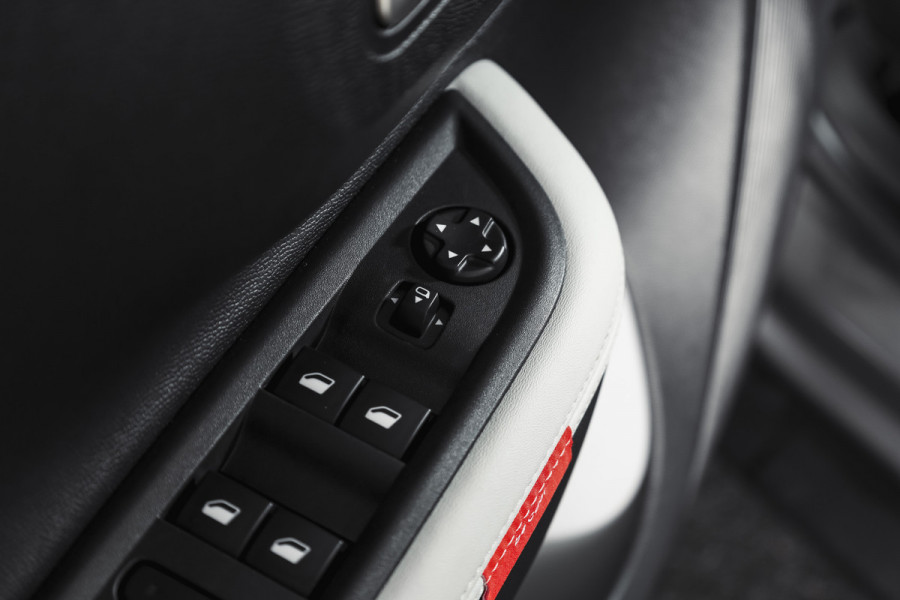 Citroën C3 Aircross 1.2 Hybrid 145PK Max 7p. | Dig. Cockpit | Cruise | PDC | Camera | NAV + App. Connect | ECC | LM 17" | 8645