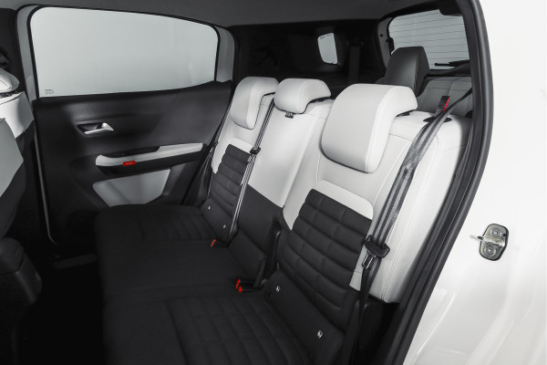 Citroën C3 Aircross 1.2 Hybrid 145PK Max 7p. | Dig. Cockpit | Cruise | PDC | Camera | NAV + App. Connect | ECC | LM 17" | 8693