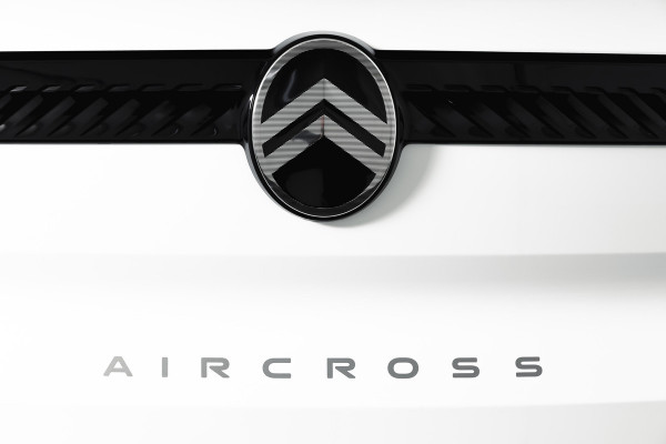 Citroën C3 Aircross 1.2 Hybrid 145PK Max 7p. | Dig. Cockpit | Cruise | PDC | Camera | NAV + App. Connect | ECC | LM 17" | 8693