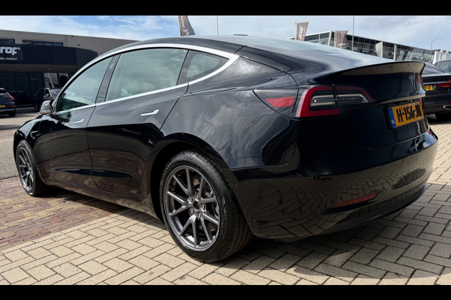 Tesla Model 3 Standard RWD Plus 60 kWh