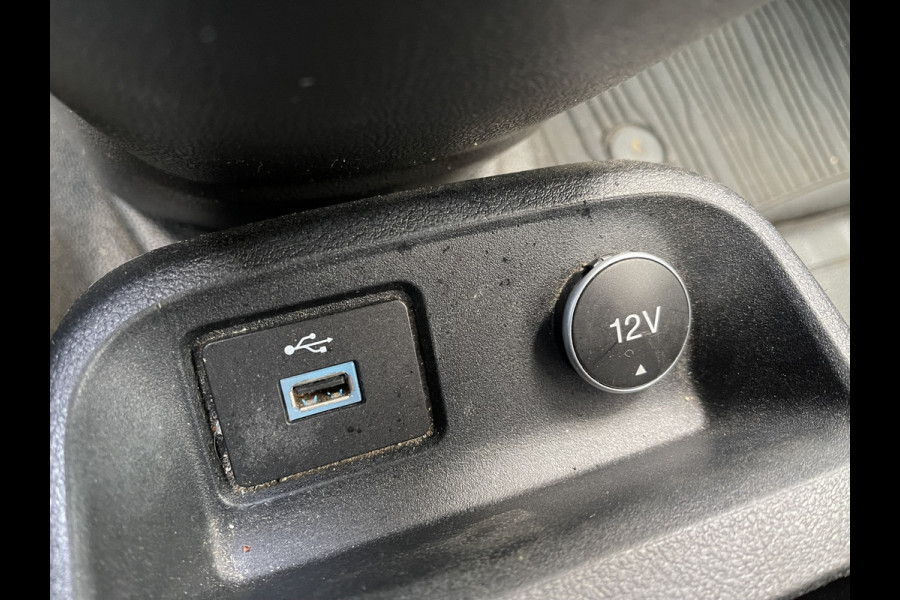 Ford Transit Connect 1.5 EcoBlue L1 Trend / rijklaar € 10.950 ex btw / lease vanaf € 256 / euro 6 diesel / airco / radio mp3 / schuifdeur / 6 versnelligen !