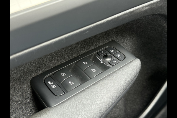 Volvo XC40 1.5 T5 Plug-in hybrid Core Bright | Navi | CarPlay | LED | DAB+ | 18 inch