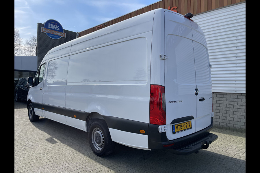 Mercedes-Benz Sprinter 317 1.9 CDI 170pk L3H2 RWD Functional / rijklaar € 32.950 ex btw / lease vanaf € 893 / trekhaak + opstap achter / 270 graden deuren / achteruit rijcamera !