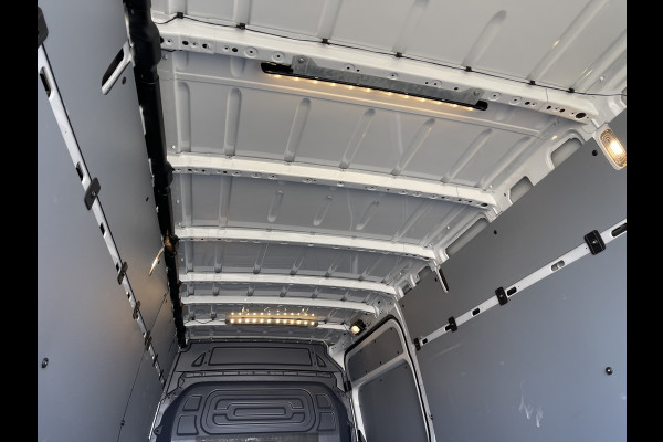Mercedes-Benz Sprinter 317 1.9 CDI 170pk L3H2 RWD Functional / rijklaar € 32.950 ex btw / lease vanaf € 893 / trekhaak + opstap achter / 270 graden deuren / achteruit rijcamera !